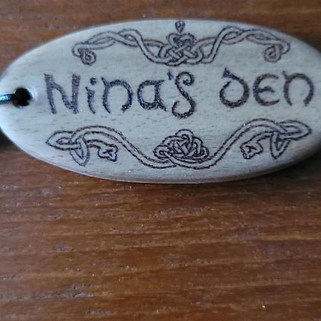 Nina'S Den @ 26 Davidson Place Newtown St Boswells Экстерьер фото